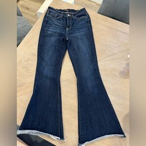 Judy Blue High Waisted Flare Jeans w/ Raw Hem - Size 7 | 28 - EUC